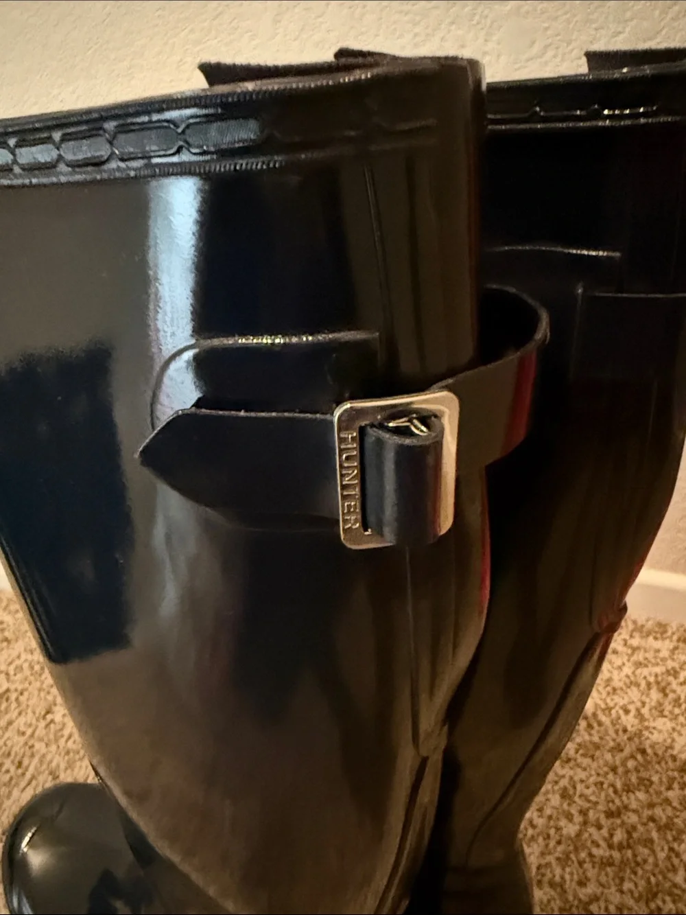 Hunter Tall Gloss Rain Boots in Black